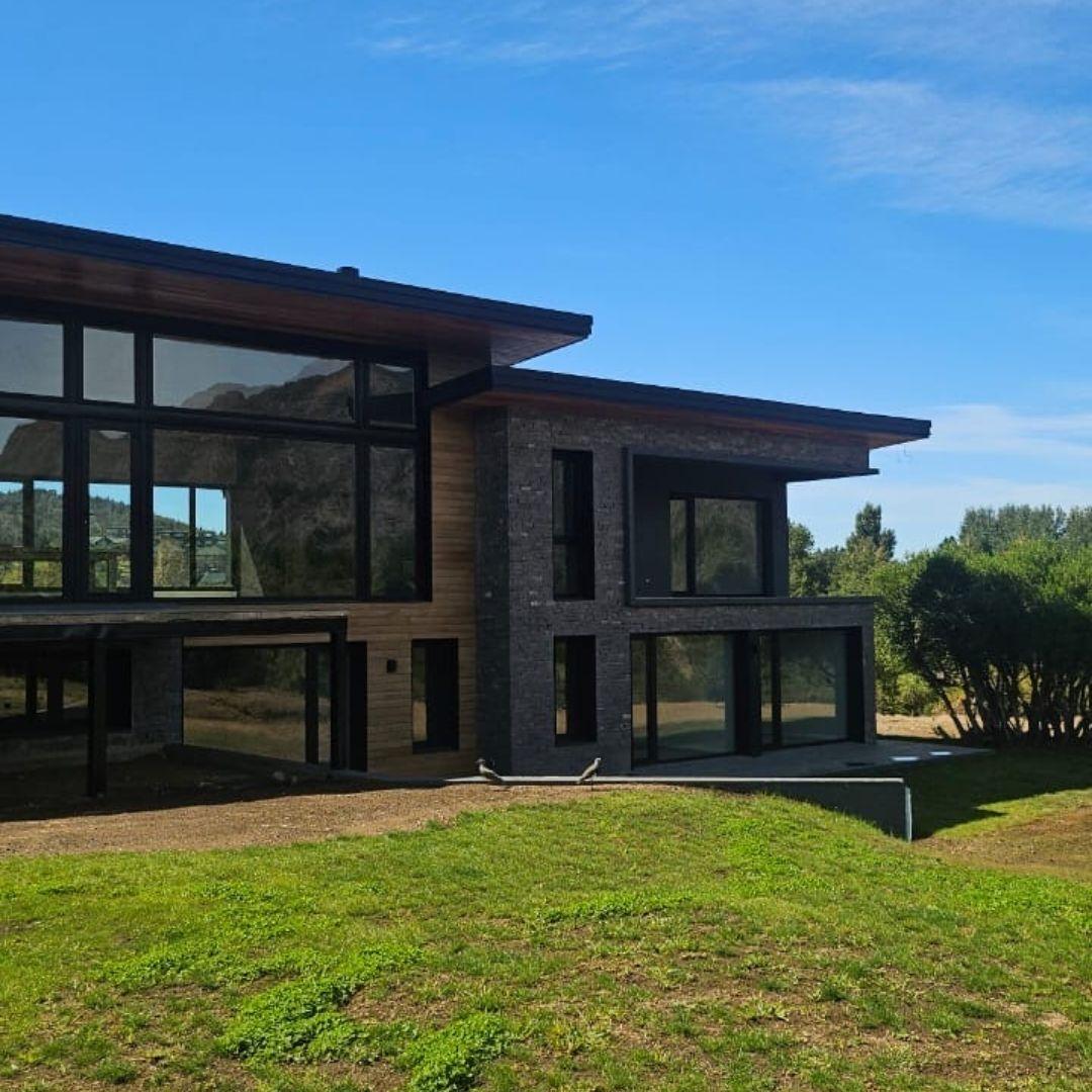 Exclusiva Residencia Premium en Arelauquen Vistas 360 a la Cordillera