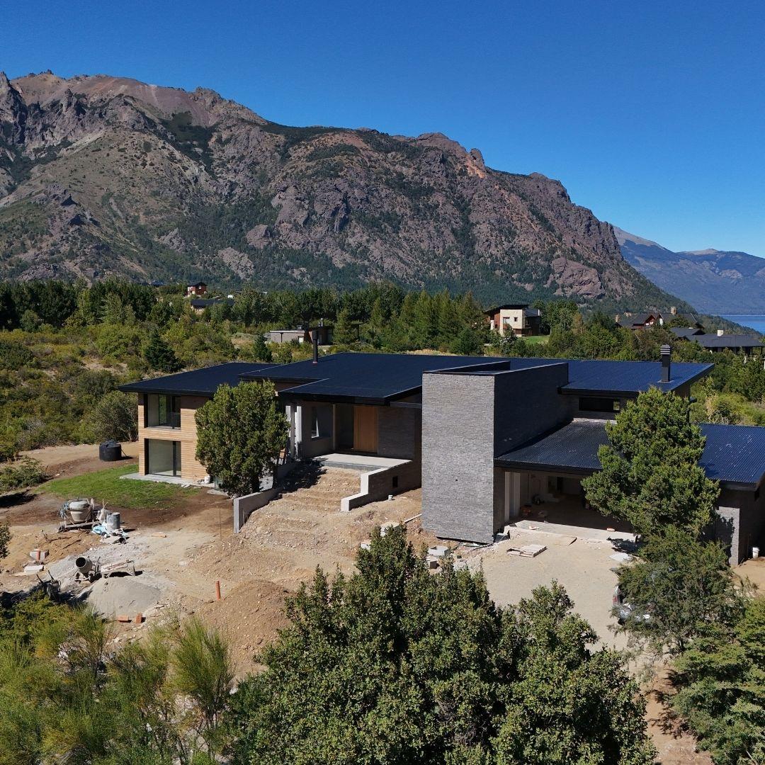 Exclusiva Residencia Premium en Arelauquen Vistas 360 a la Cordillera