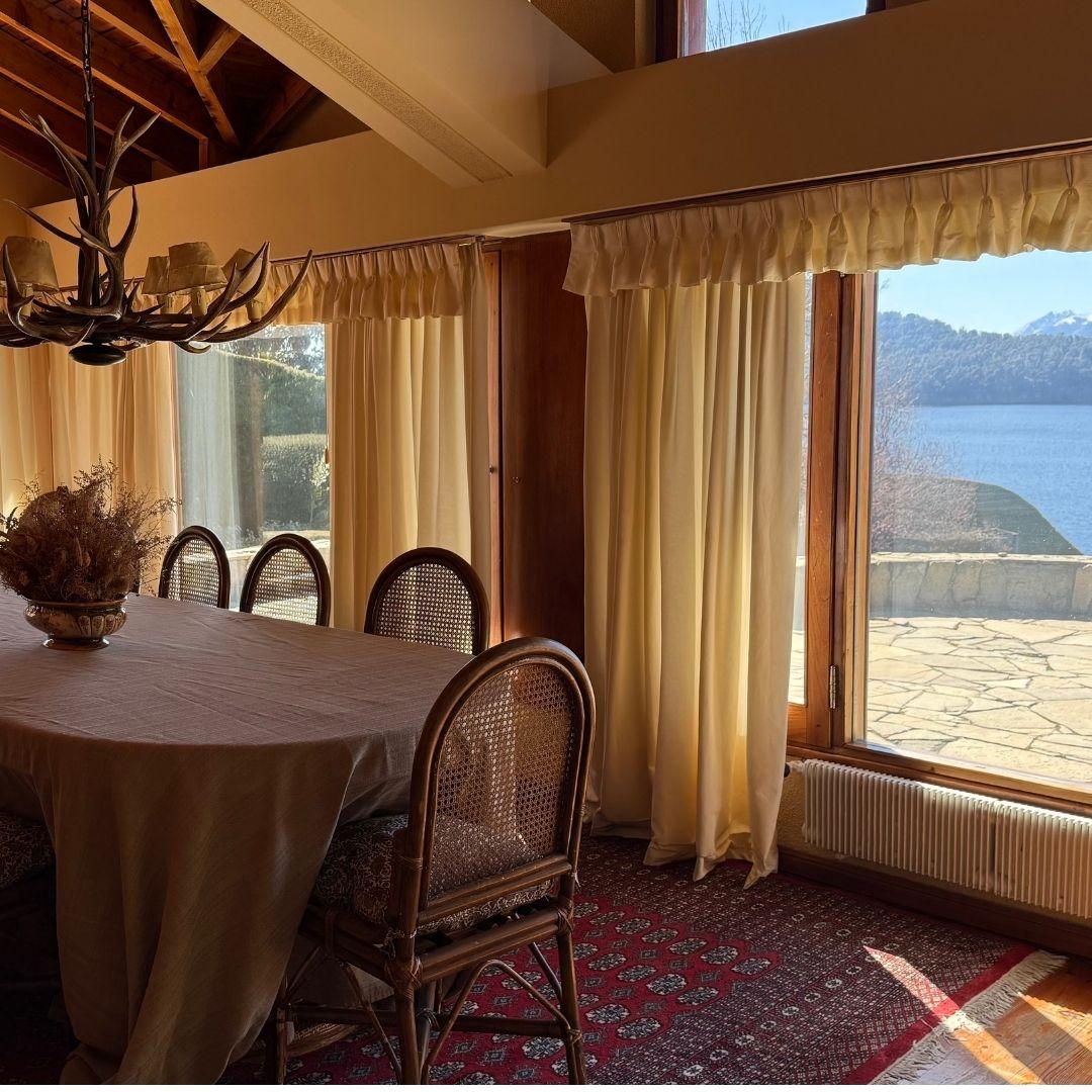 Residencia con vista al Nahuel Huapi