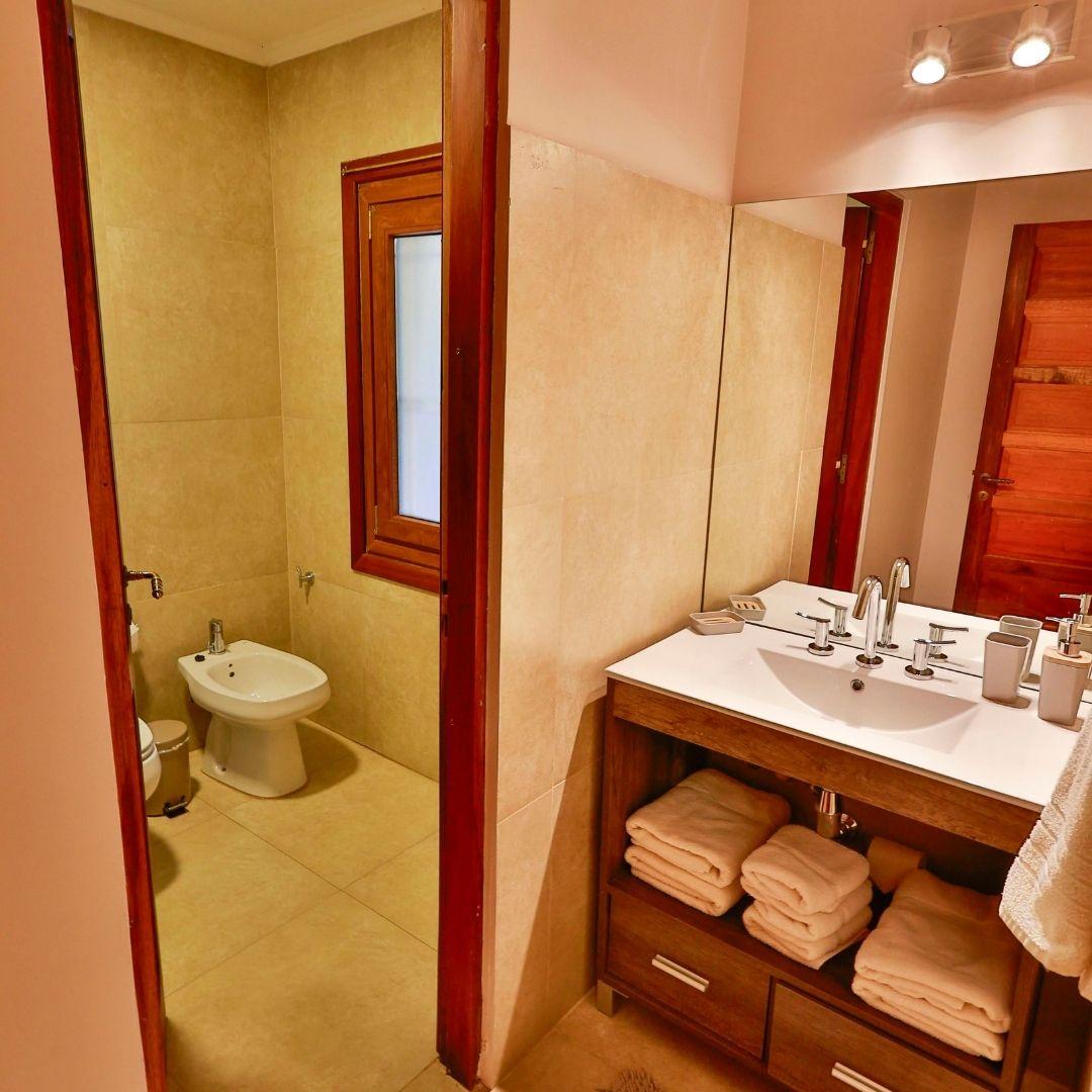 Casa Premium con Costa de Lago Muelle Propio y Fogonero