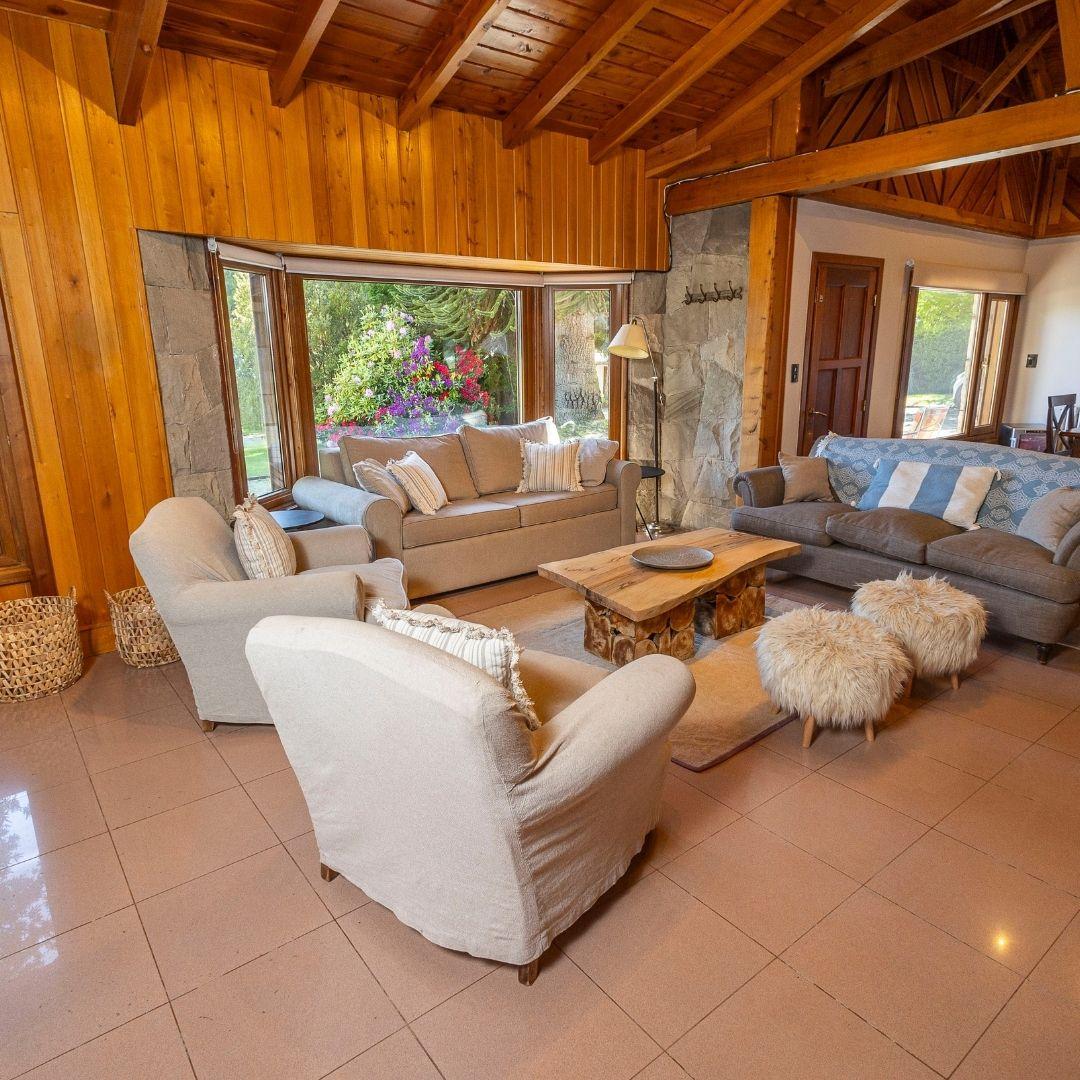 Casa Premium con Costa de Lago Muelle Propio y Fogonero