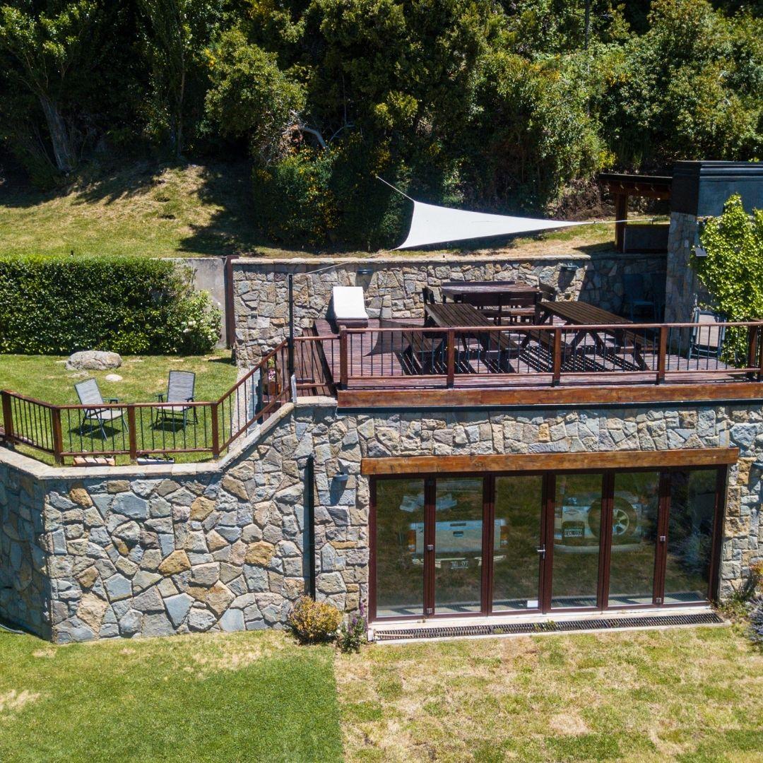 Residencia con Costa de Lago playa y Playroom Circuito Chico