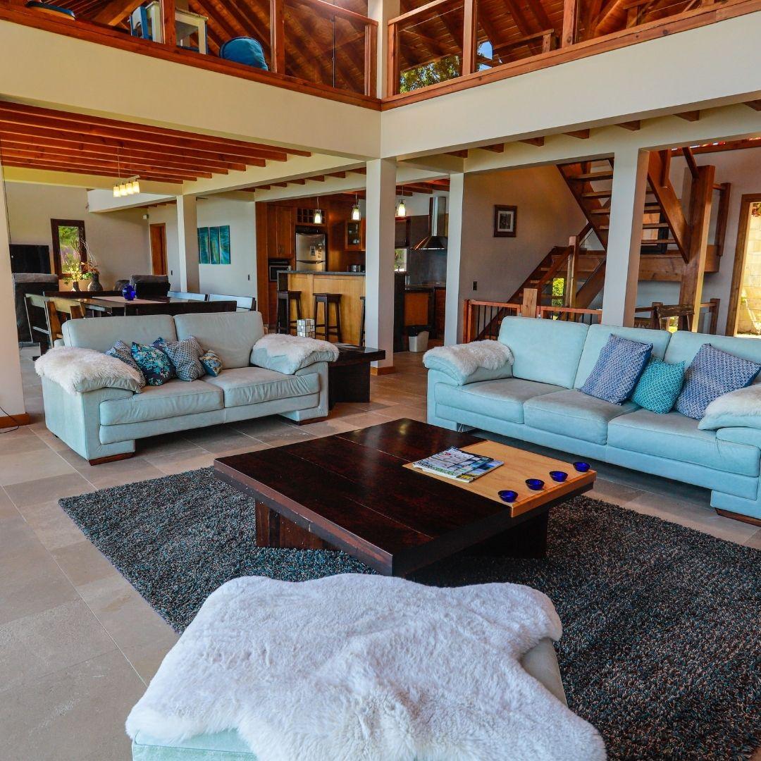 Residencia con Costa de Lago playa y Playroom Circuito Chico