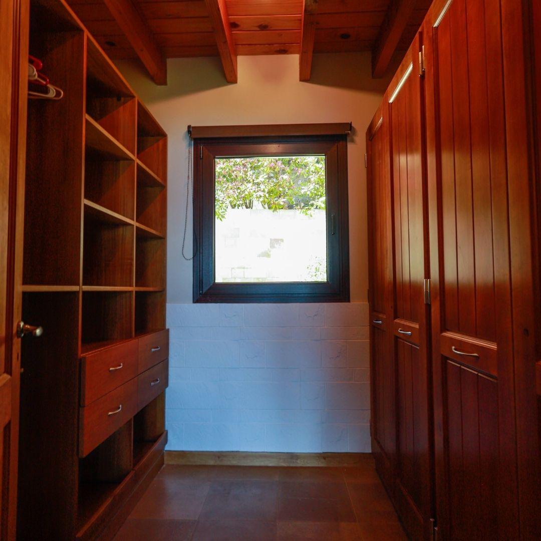 Residencia con Costa de Lago playa y Playroom Circuito Chico