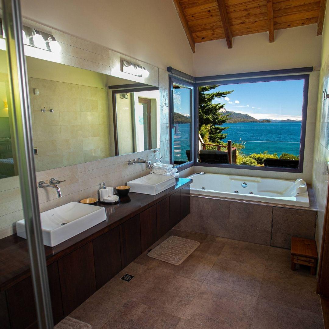 Residencia con Costa de Lago playa y Playroom Circuito Chico