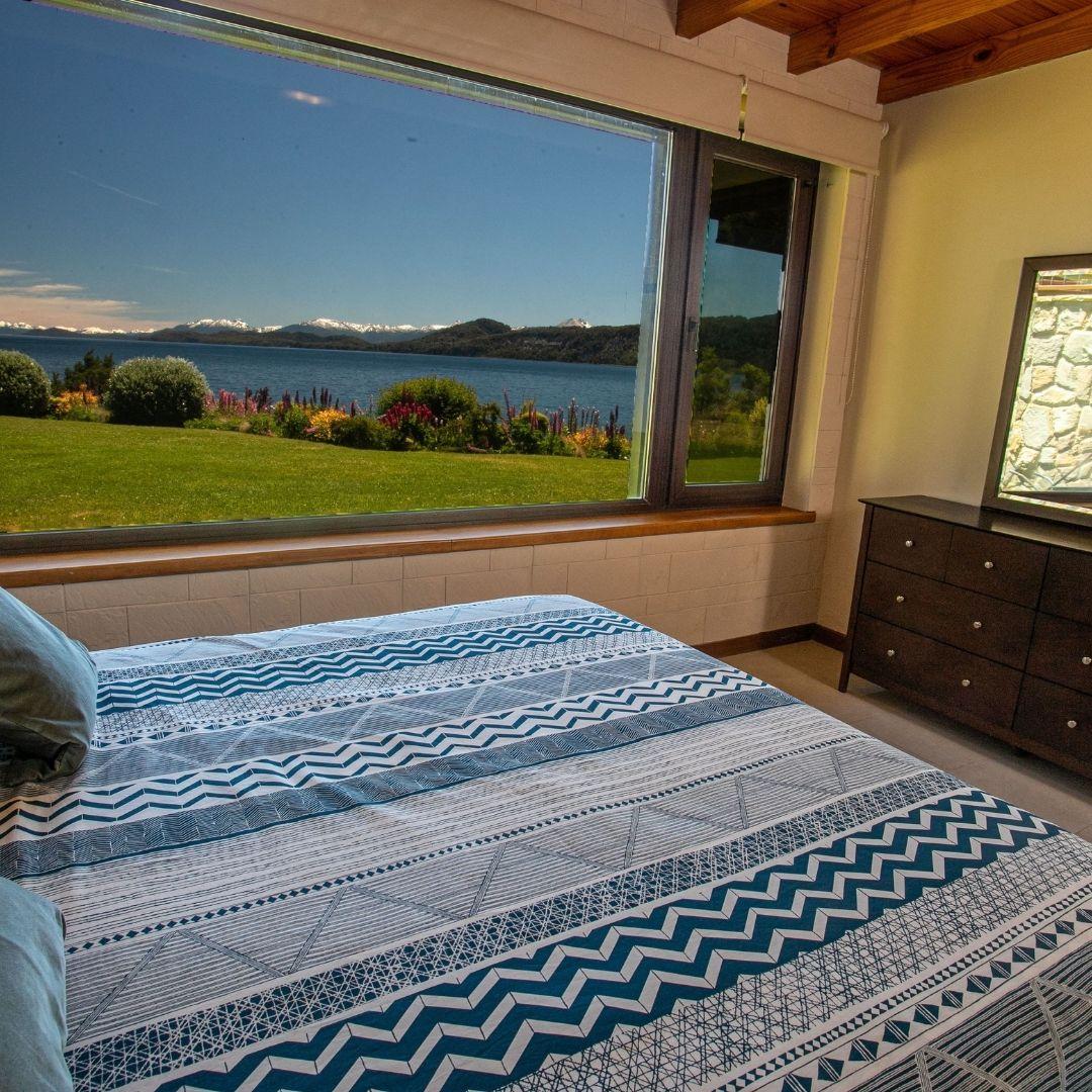Residencia con Costa de Lago playa y Playroom Circuito Chico