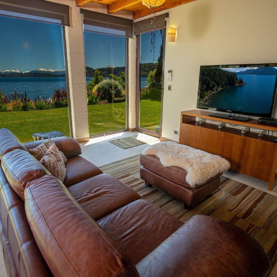 Residencia con Costa de Lago playa y Playroom Circuito Chico