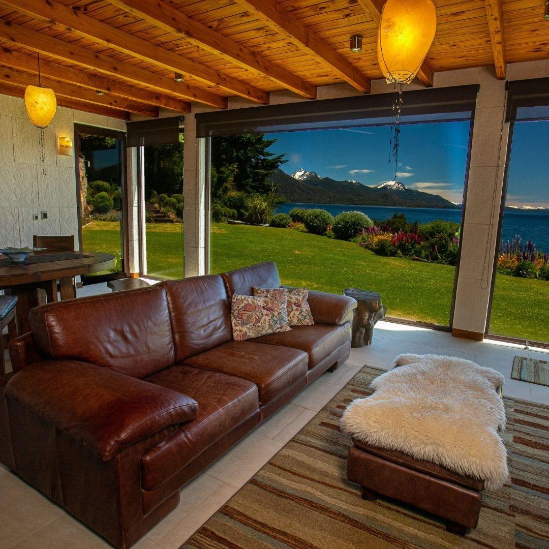 Residencia con Costa de Lago playa y Playroom Circuito Chico