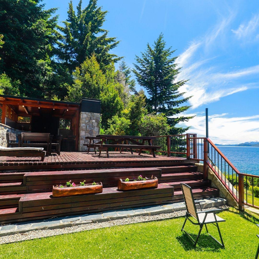 Residencia con Costa de Lago playa y Playroom Circuito Chico