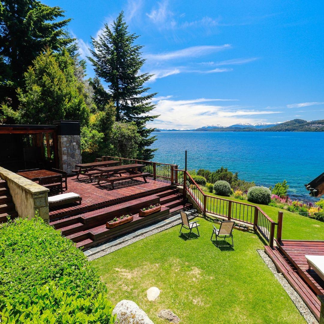 Residencia con Costa de Lago playa y Playroom Circuito Chico