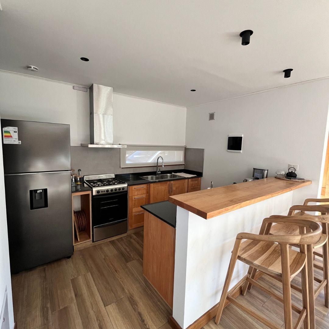 Casa Moderna de 3 Dormitorios con Vistas al Polo y Cerro Otto