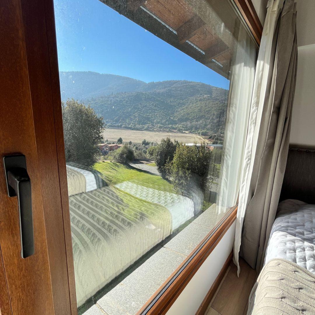 Casa Moderna de 3 Dormitorios con Vistas al Polo y Cerro Otto