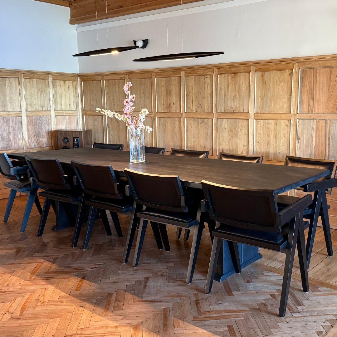 Residencia de 530 m² con Costa de Lago, Sauna y Amenities Exclusivos – Miralagos