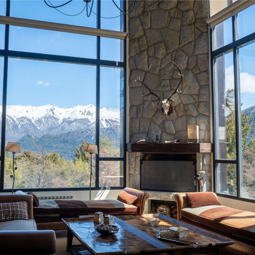 Residencia de Montaña con Vistas al Lago Gutiérrez y Cerro Catedral - Q19