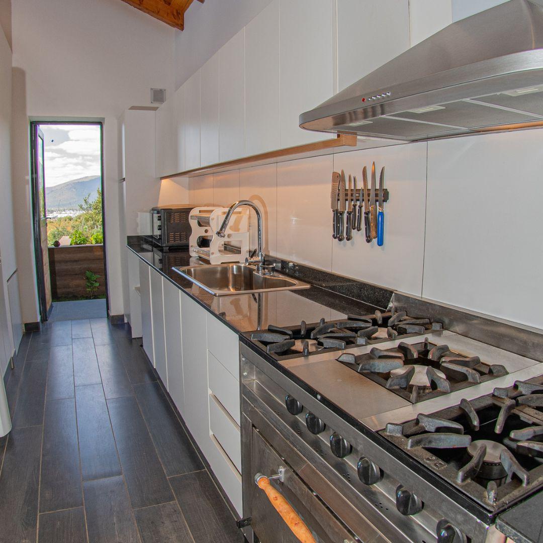 Cálida Residencia en Zona Polo con Vista al Cerro Otto – Arelauquen Golf & Country Club