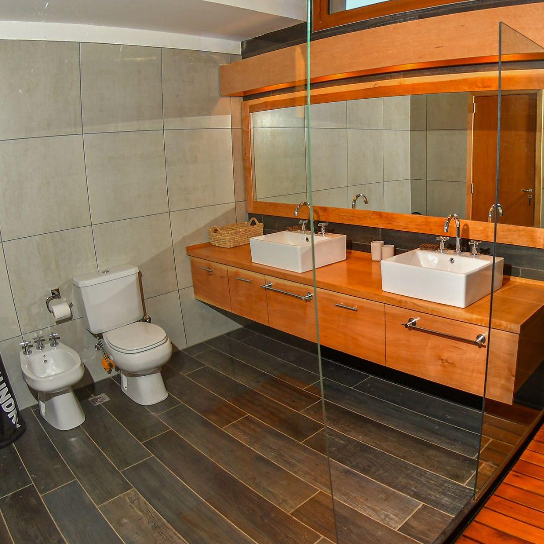 Cálida Residencia en Zona Polo con Vista al Cerro Otto – Arelauquen Golf & Country Club