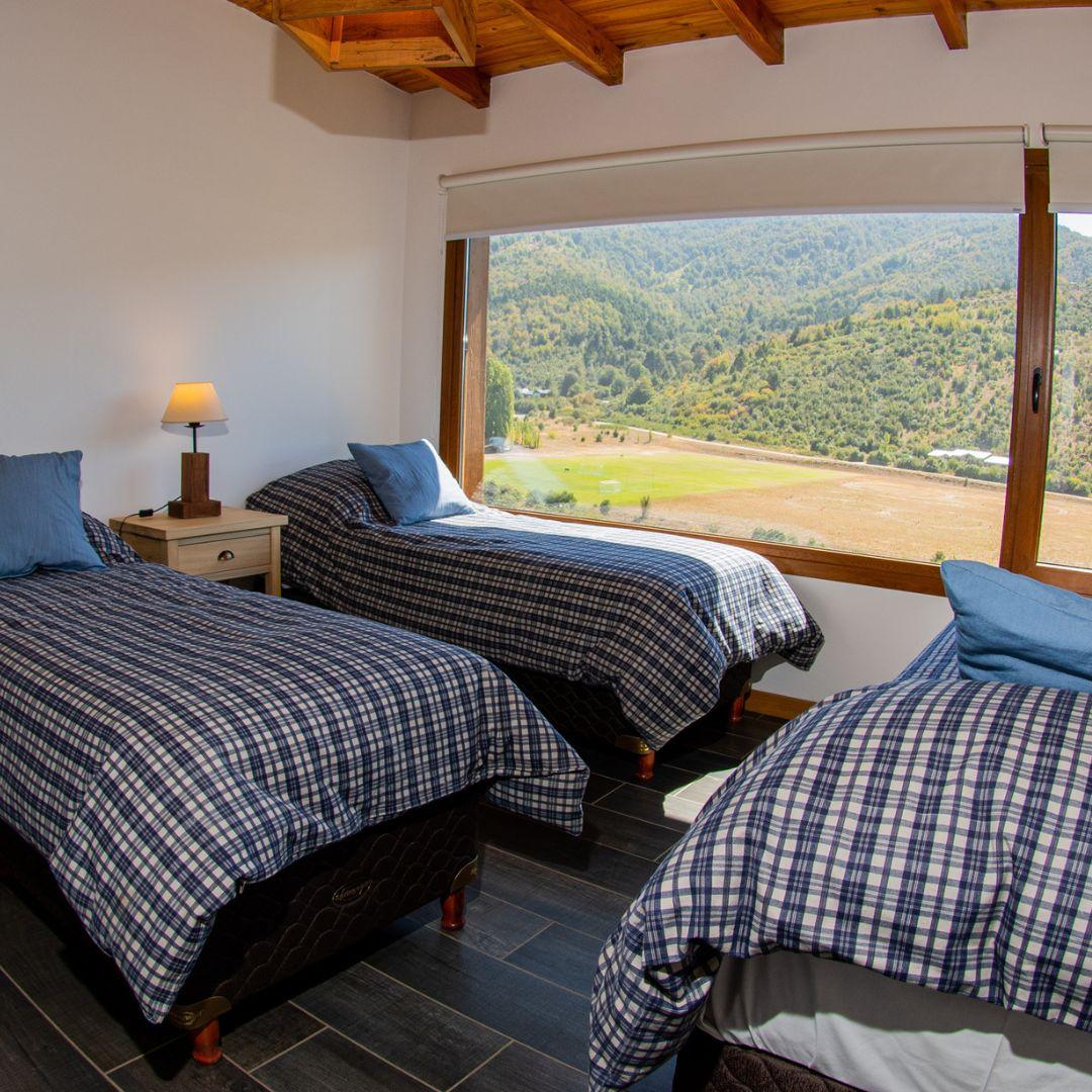 Cálida Residencia en Zona Polo con Vista al Cerro Otto – Arelauquen Golf & Country Club