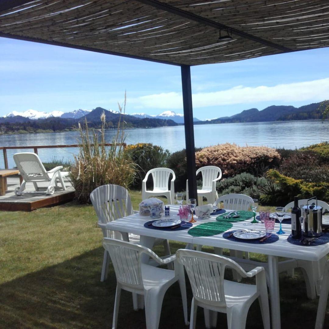 Exclusiva Residencia Frente al Lago con acceso a la playa