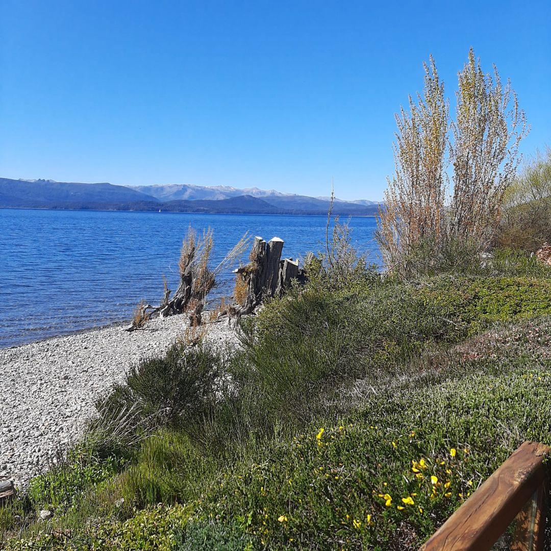 Exclusiva Residencia Frente al Lago con acceso a la playa
