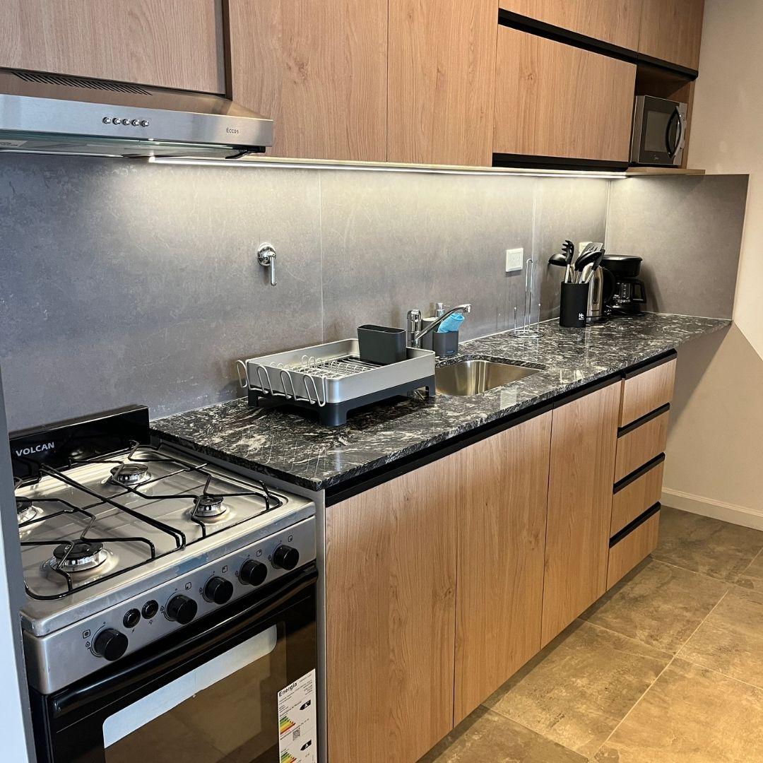 Departamento 2 Ambientes Amoblado con Cochera en Pleno Centro – San Carlos de Bariloche