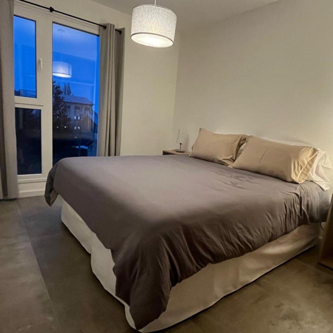 Departamento 2 Ambientes Amoblado con Cochera en Pleno Centro – San Carlos de Bariloche